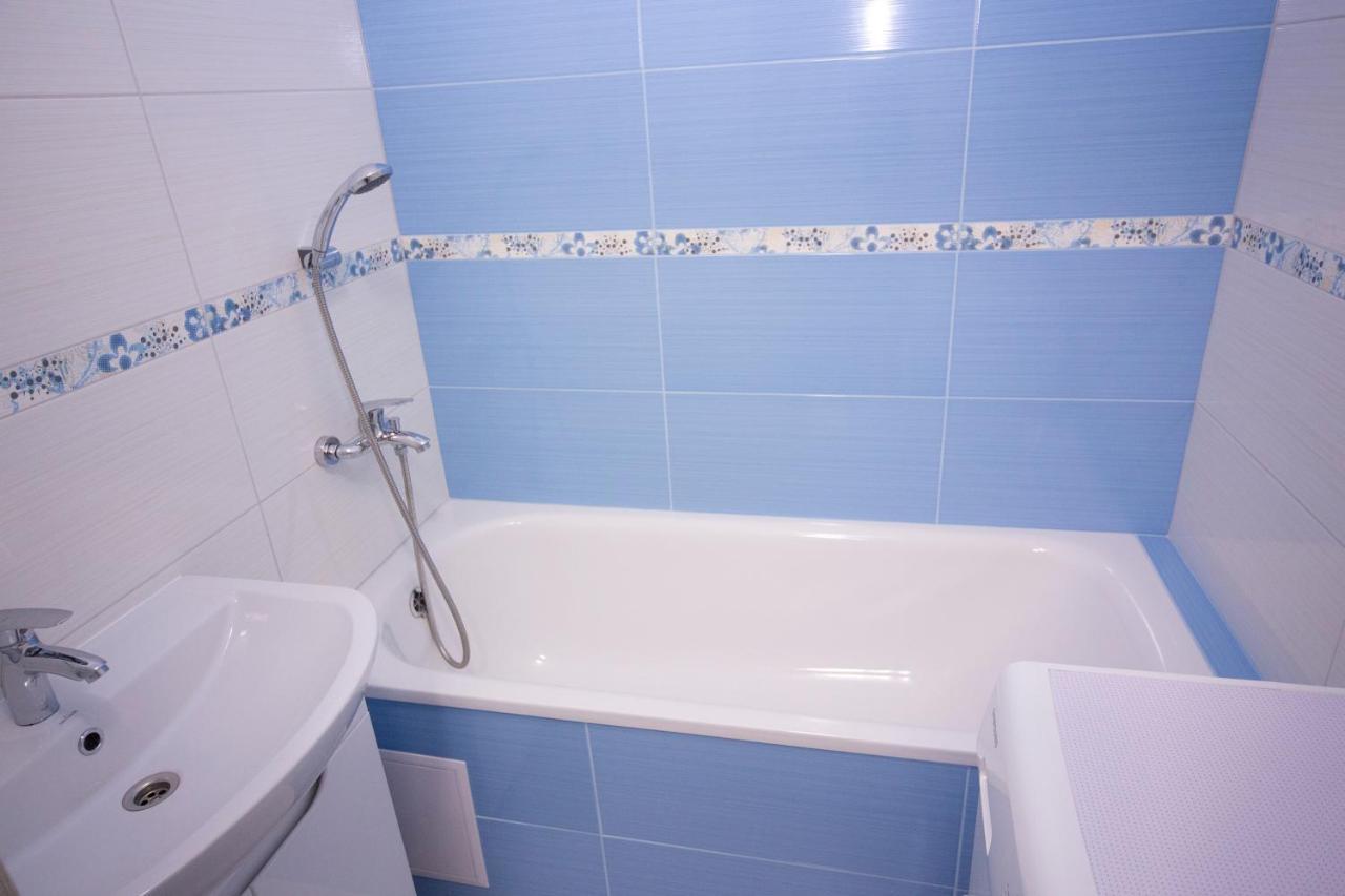 Новая Красивая Квартира. Tcherkassy Extérieur photo